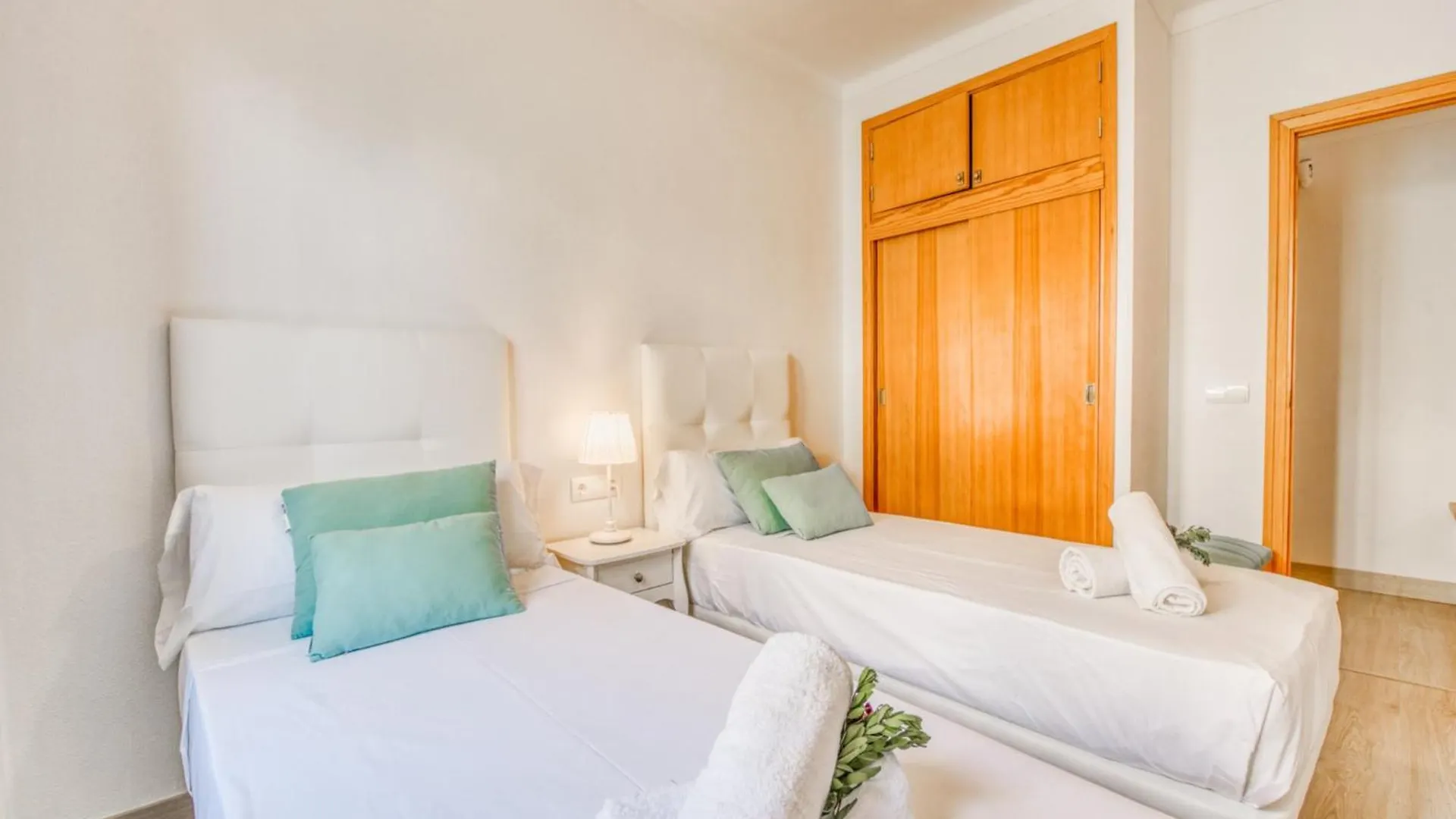 House In Mallorca Near Playa Muro Beach 穆罗海滩